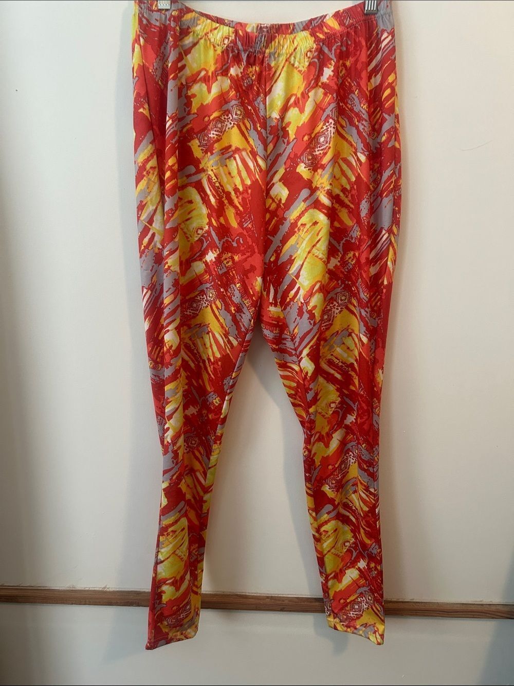 Ashley Stewarts Lemon Light Abstract Print Stretch Leggings - Red & Yellow